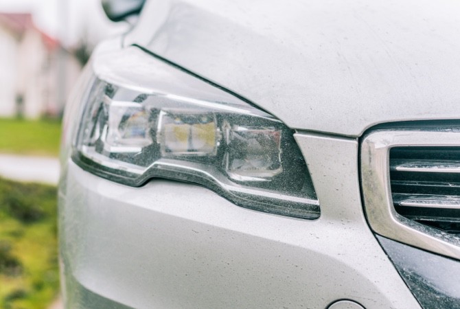 Car-Headlight-Close-Up