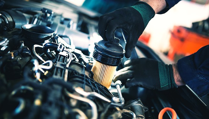 Mechanic-Checking-Car-Air-Filter