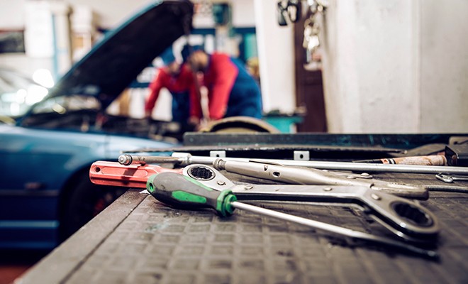 Vehicle-inspection-at-mechanic-garage